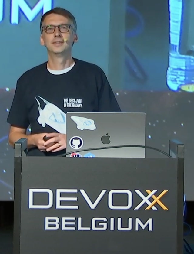 Frank Delporte presenting at Devoxx Belgium 2022